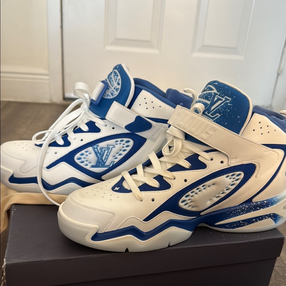 LOUIS VUITTON LV Trainer 2 Sneakers – Blue & White – US 10 (Fits Like 11)